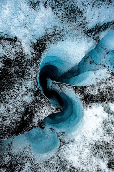 underwater photo beneath the surface what inspires jayne moore to create incredible emotive jewelry 