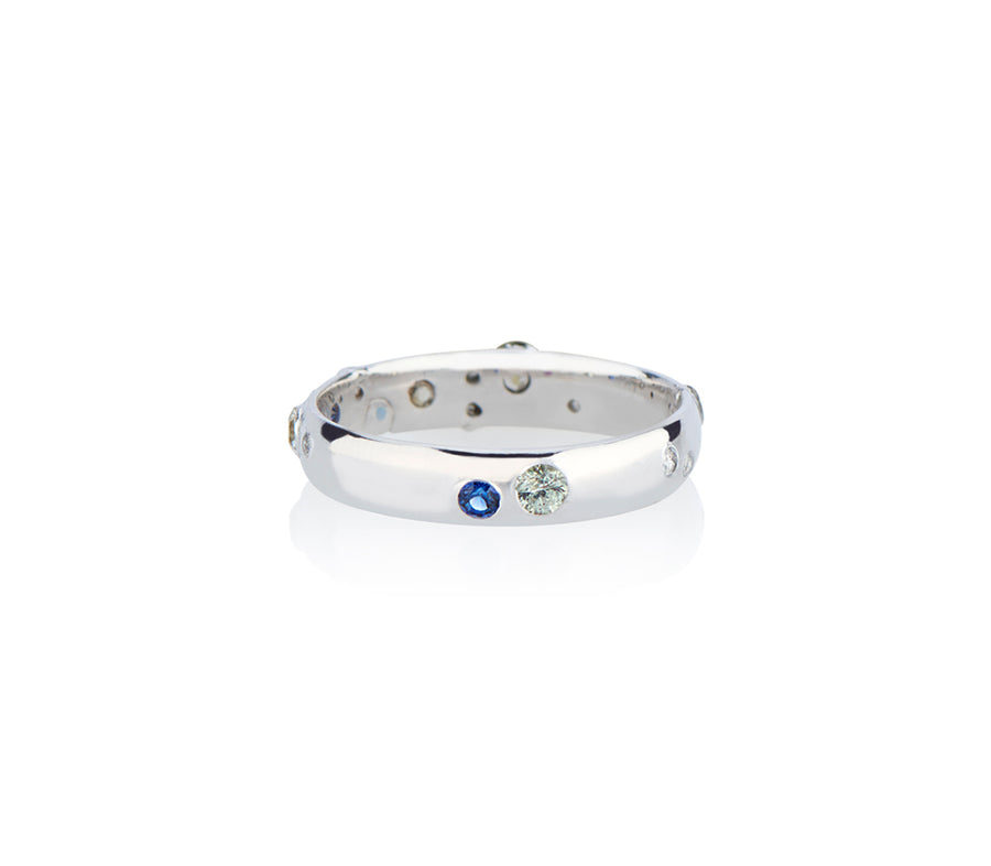 Sapphire ring cast not set castnotset rebel set sapphires and diamonds set in white gold inspired by the ocean model jayne moore hand sets her conflict free stones by hand in a freestyle unique wedding band or stand out everyday ring band diamond shards sparkle and texture handmade in nyc with recycled gold model jayne more jewelry designer jayne moore writer 